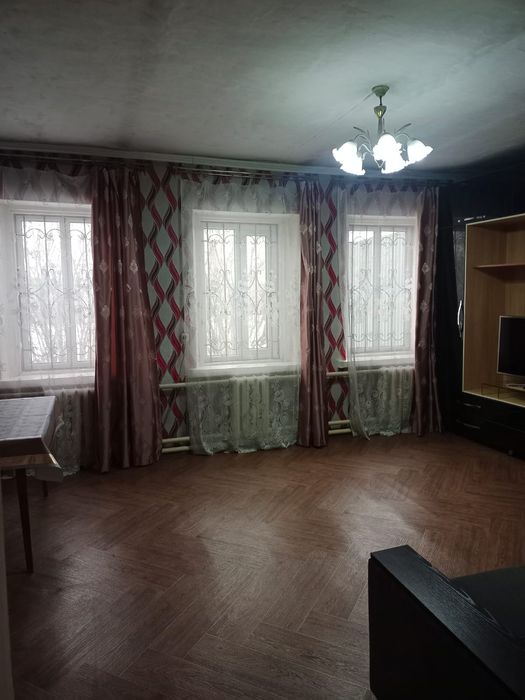 Уютный трёхкомнатный дом в 14 микрорайоне - заезжай и живи