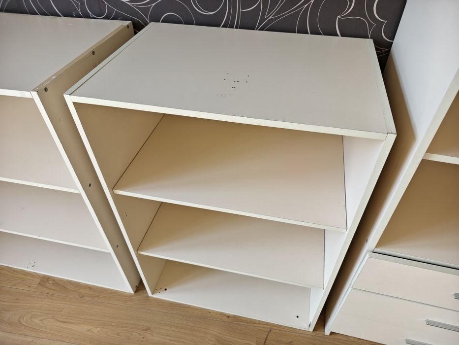 Продавам вграден гардероб на шкафове