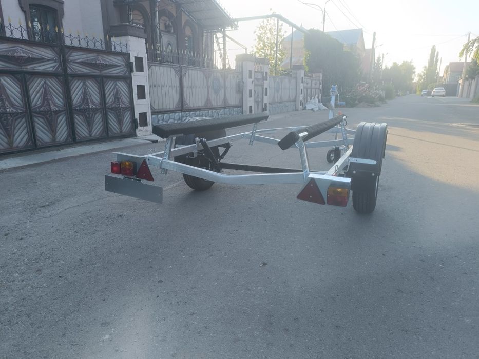 Продам прицеп под водную технику