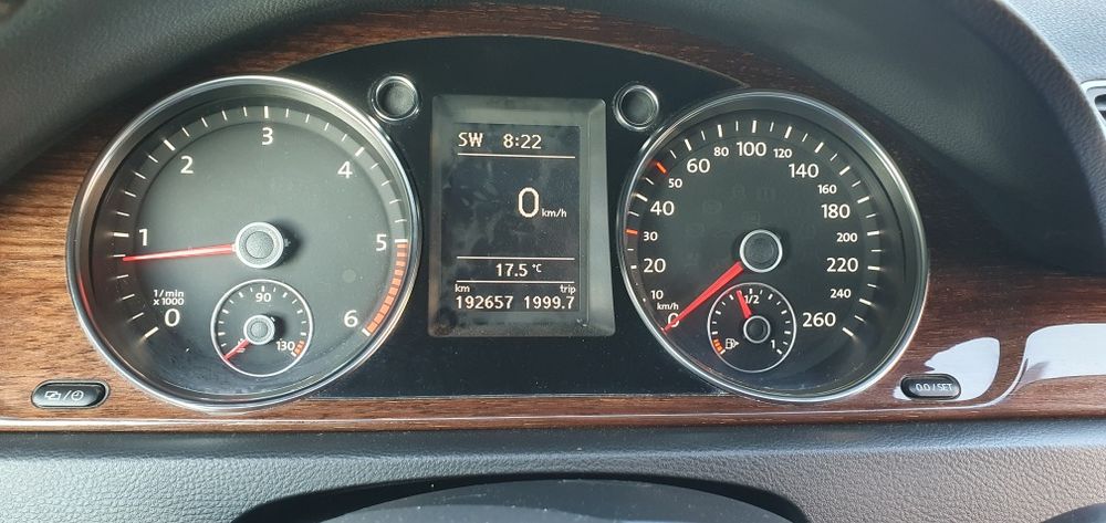 Pasat b7 1.6 tdi 6+1manual