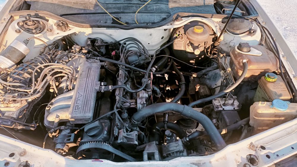 Машина хороший состояние.