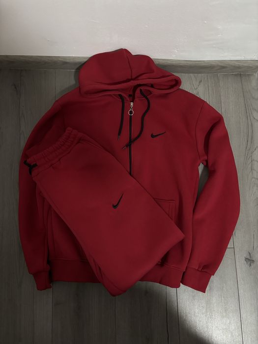 Trening Nike – Model Premium Rosu de dama