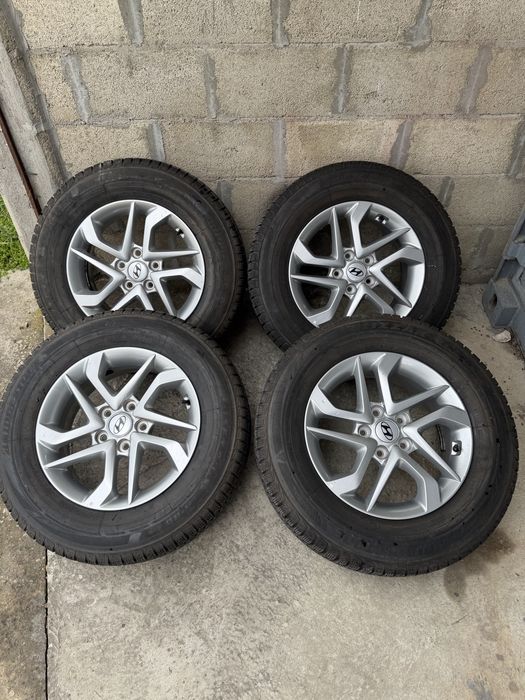 Оригинални джанти с гуми Hyundai 5x114.3 16цола