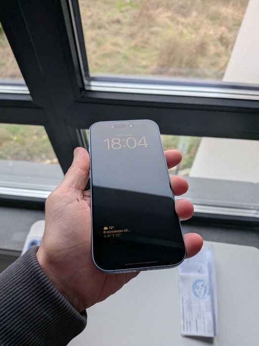 iPhone 17 256GB Mist Blue – Като нов, Гаранция към Технополис