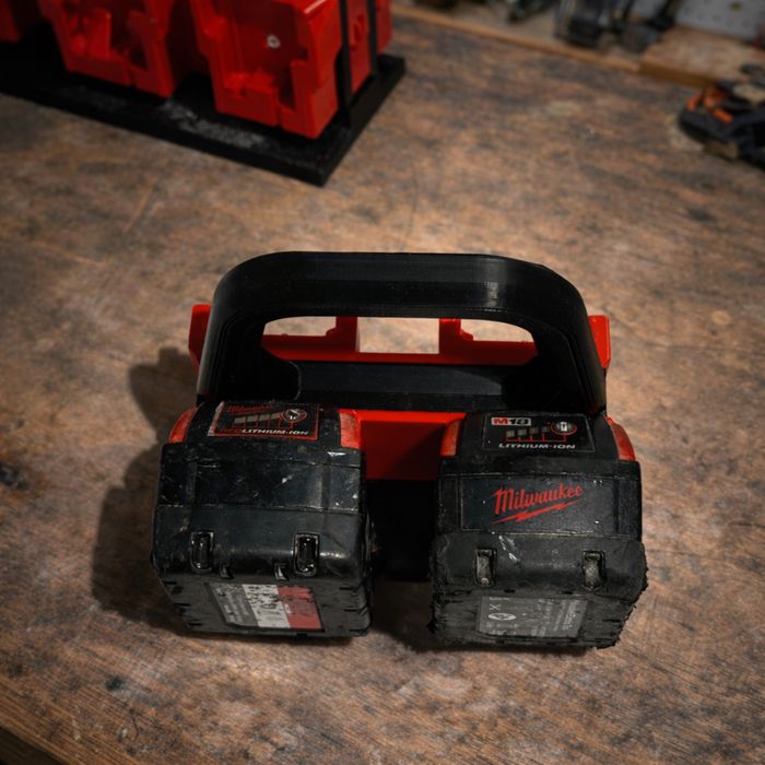 Geanta / Suport pana la 8 acumulatori Milwaukee M18