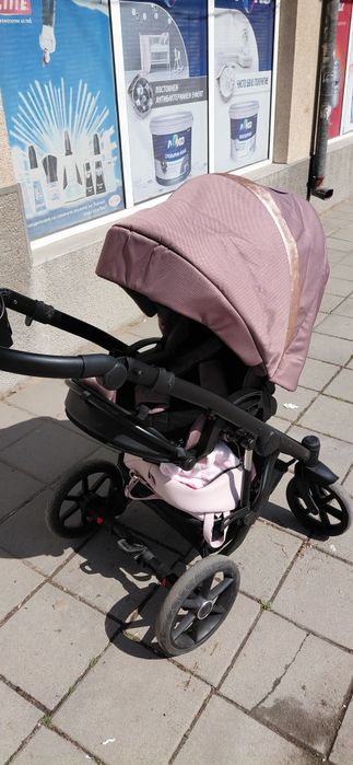 Бебешка количка  2 в 1 зимен и летен кош
