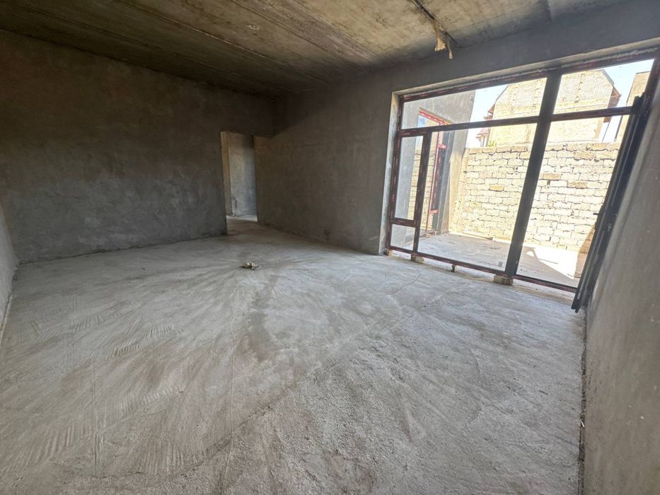 2,5 сўтхли Уй СОТИЛАДИ янги қурилга каробка халатда