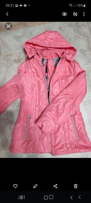 Продам куртку с капюшоном