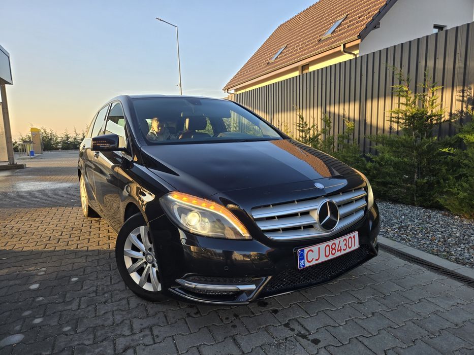 Mercedes b180cdi Faruri led Piele etc