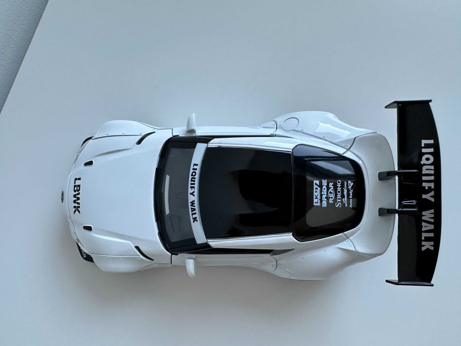 Macheta auto Toyota Supra liberty walk 1/24