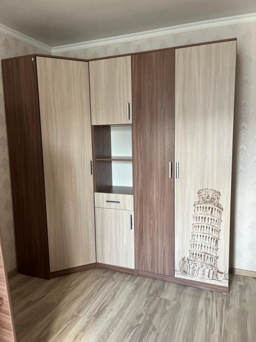 Продам диван и детский спальный гарнитур.