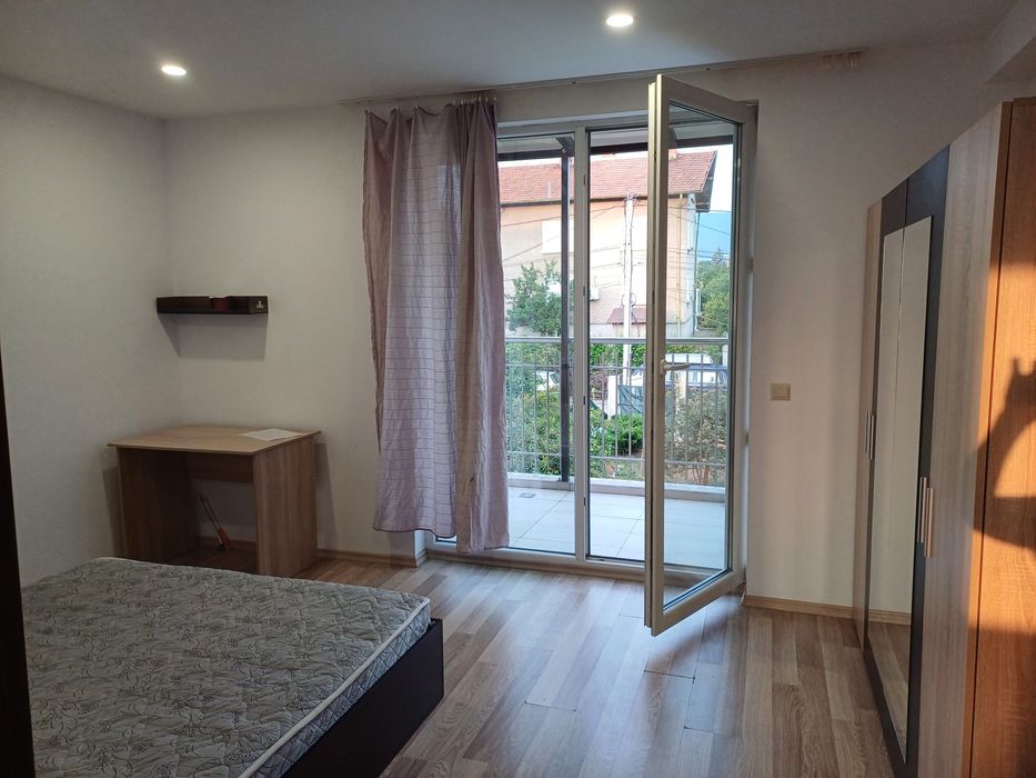 4 стаен самостоятелен апартамент в двуфамилна къща