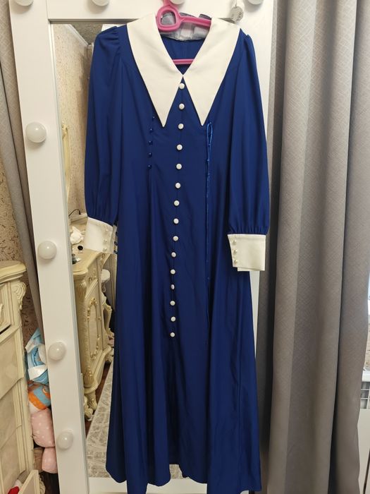 Женское вечернее платье