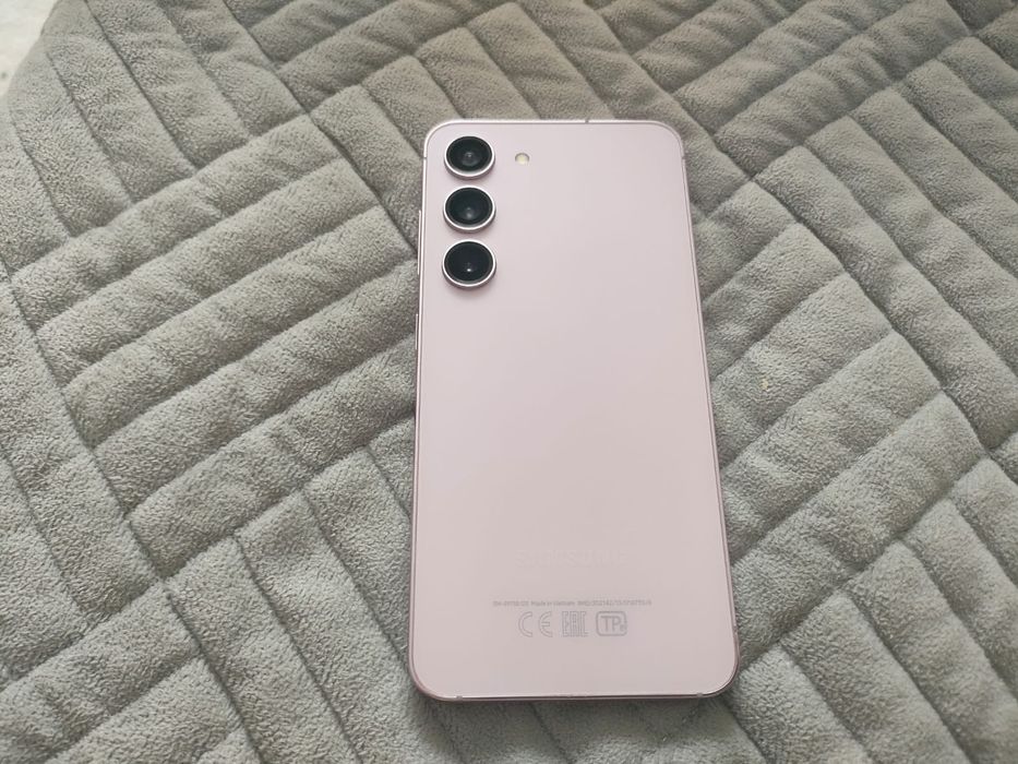 Обменяю Самсунг с23