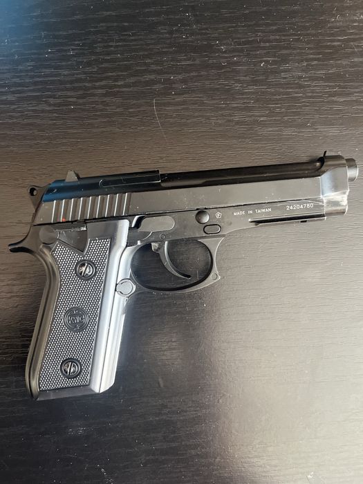 Replica Pistol Taurus PT92
