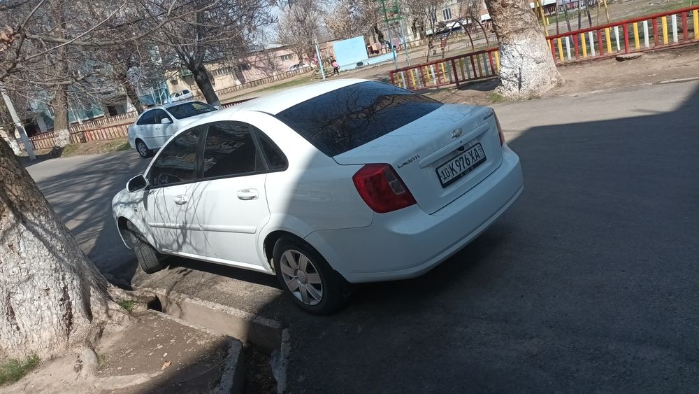 Lacetti 1.8 GAZ  benzin Sotiladi