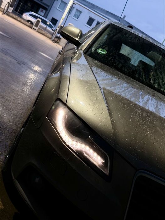 Vand sau schimb audi A4 b8