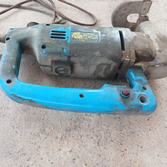 Электроножницы по металлу