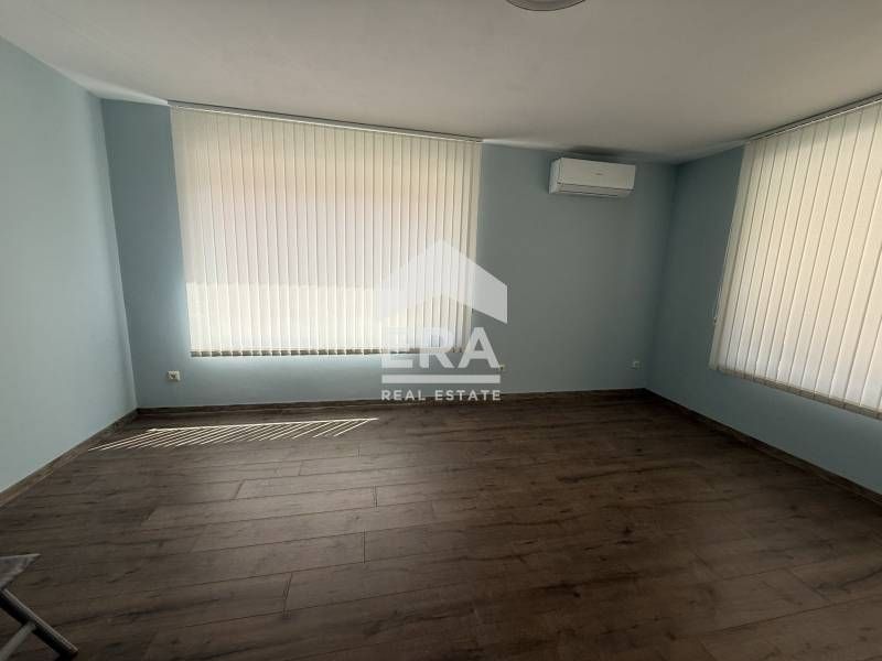 Дава се под наем Офис в Варна, Център - 105 кв.м за 987.36 € - Снимка #1