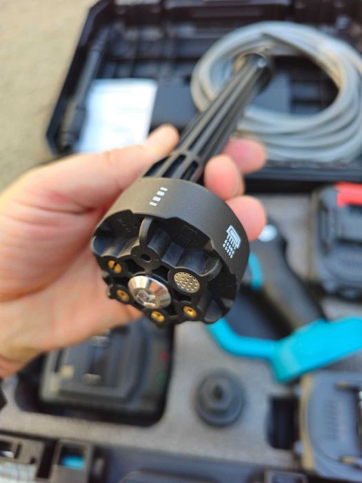 Акумулаторна водоструйка Toolsa