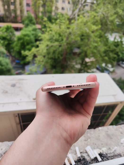 iPhone 8 Plus 64 GB Gold zor sostoyaniya arzon narxda