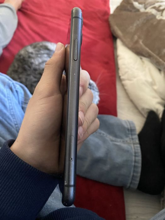 Iphone 11 64gb 74% емкость