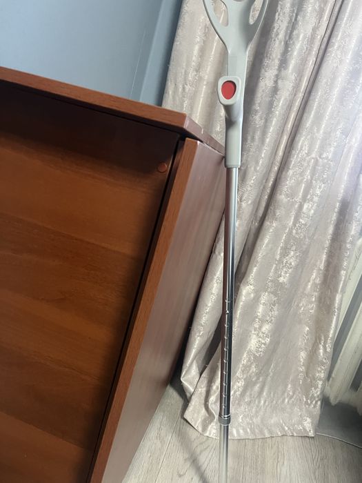 Костыль подлокотный