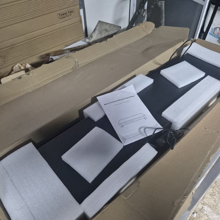 3в1 Стоиказа 2 монитора с 4 USB порта,Безично зарядно 2 чекмеджета