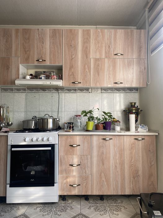 кухонный гарнитур)