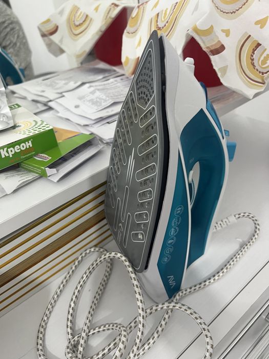 Продам утюг Ава б/у