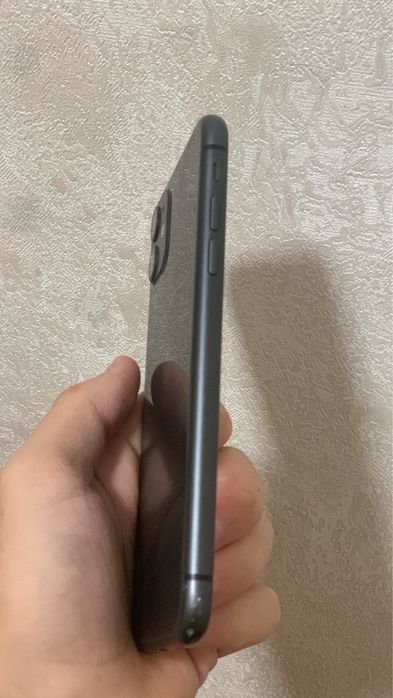 IPhone 11, заблокированный