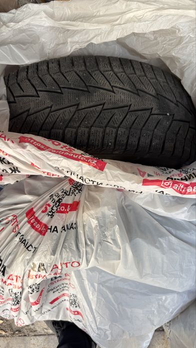 Зимние шины hankook 225/45 R17