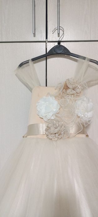 Rochie eleganta fete