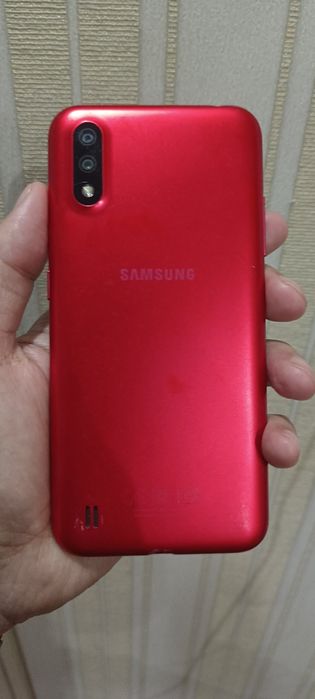 Самсунг А 01 телефон