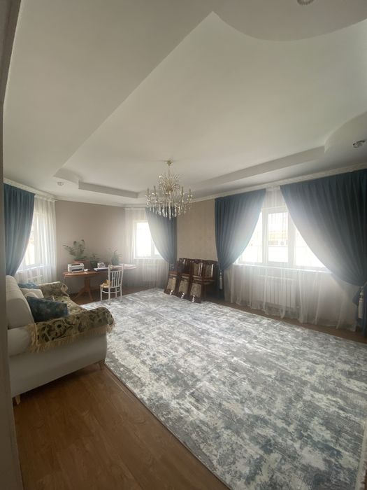 Красивый частный дом