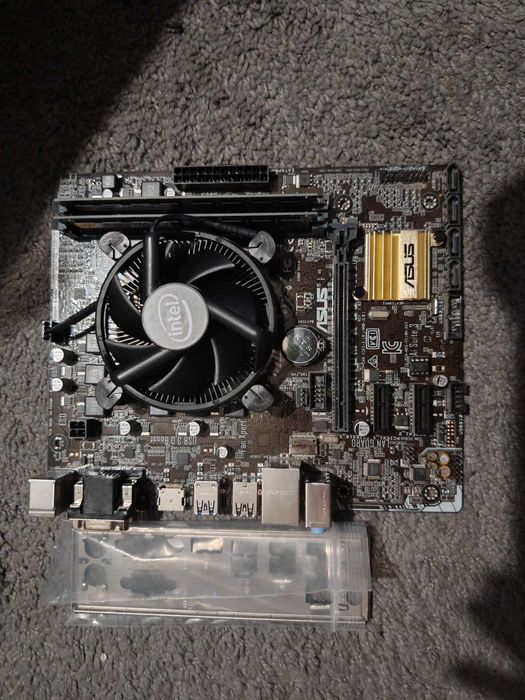 Intel i7-6700K 4.2GHz + ASUS H110M-A D3 Дънна платка  + 16GB DDR3 RAM 1600Mhz