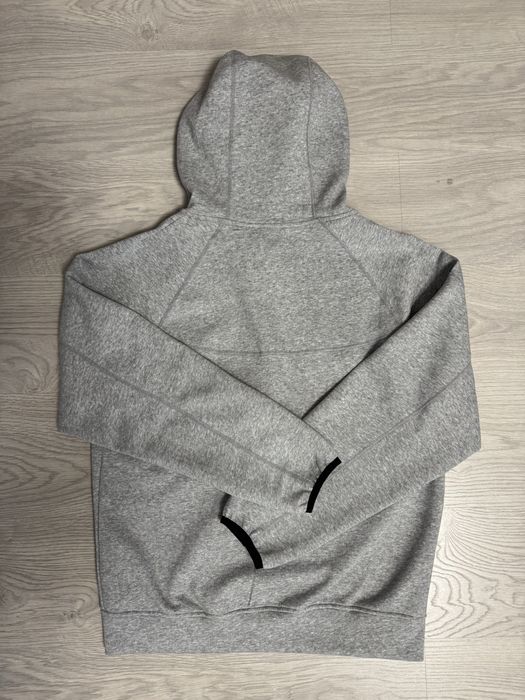 Nike tech fleece gray