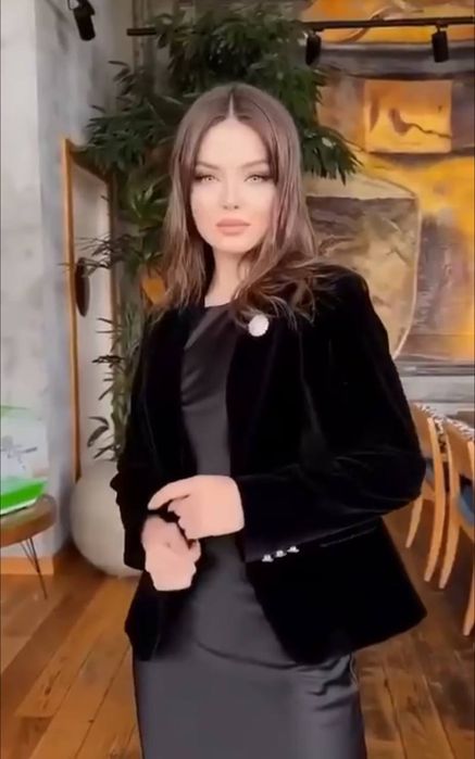 Новый вечерний Пиджак 40р