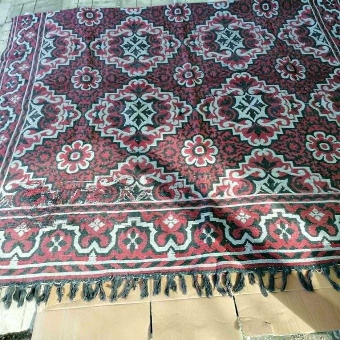 Автентичен вълнен килим 3.80 х 2.30 см
