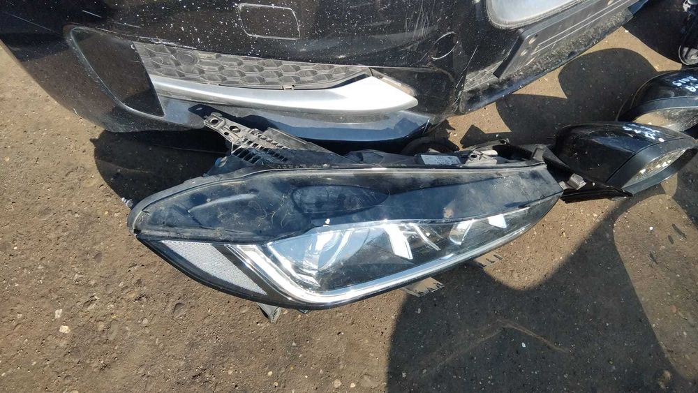 Far cu xenon stanga/dreapta Jaguar Xe an 2015
