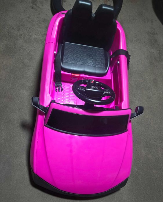 Mașinuța copii electrica