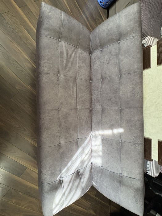 *Срочно продаю новый диван*