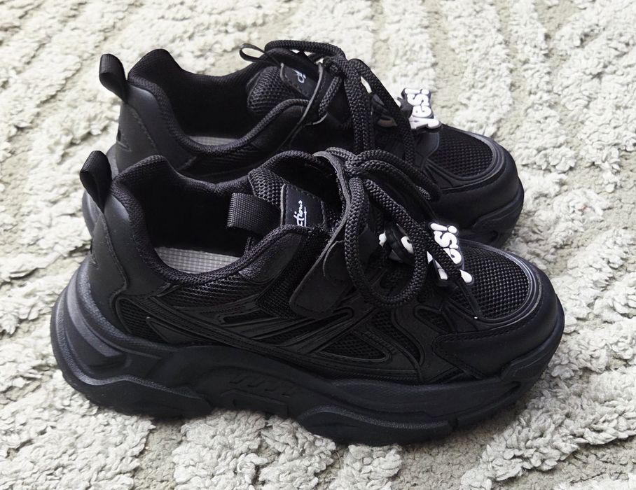 Vând adidași copii unisex, mărimea 33