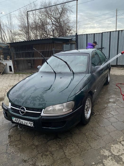 Опель омега б 1995 г/в