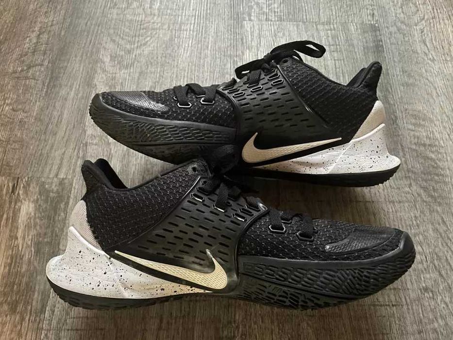 Намалени баскетболни обувки маратонки мъжки кецове Nike Kyrie 2 Low