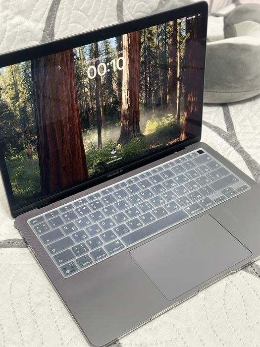 MacBook Air M1 8/256