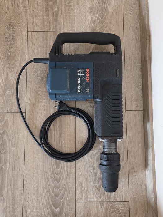Demolator bosch si înfiletantă makita pt. rigips