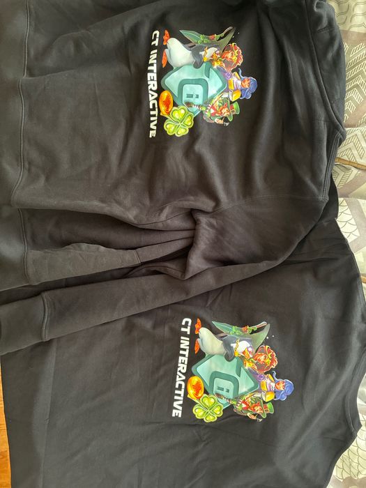 Продавам Тениска и Горнище на CT Interactive