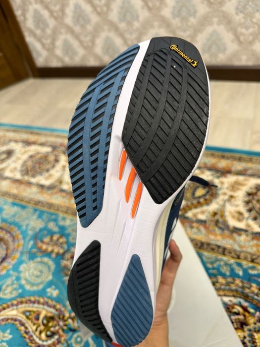 Оригинальные кроссовки Adidas 40 размер