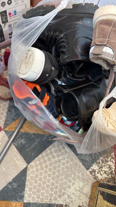 Отдам бесплатно обувь